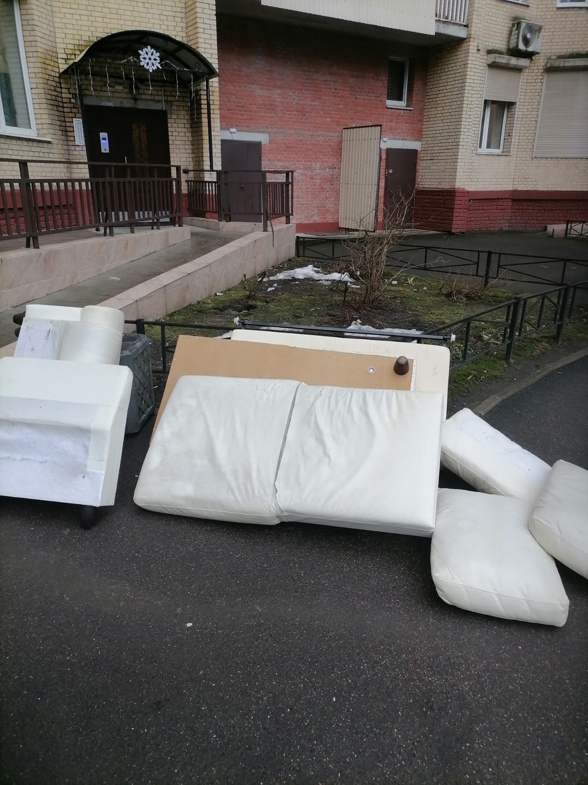 Вывоз дивана СПб Кировский район Говорова 37