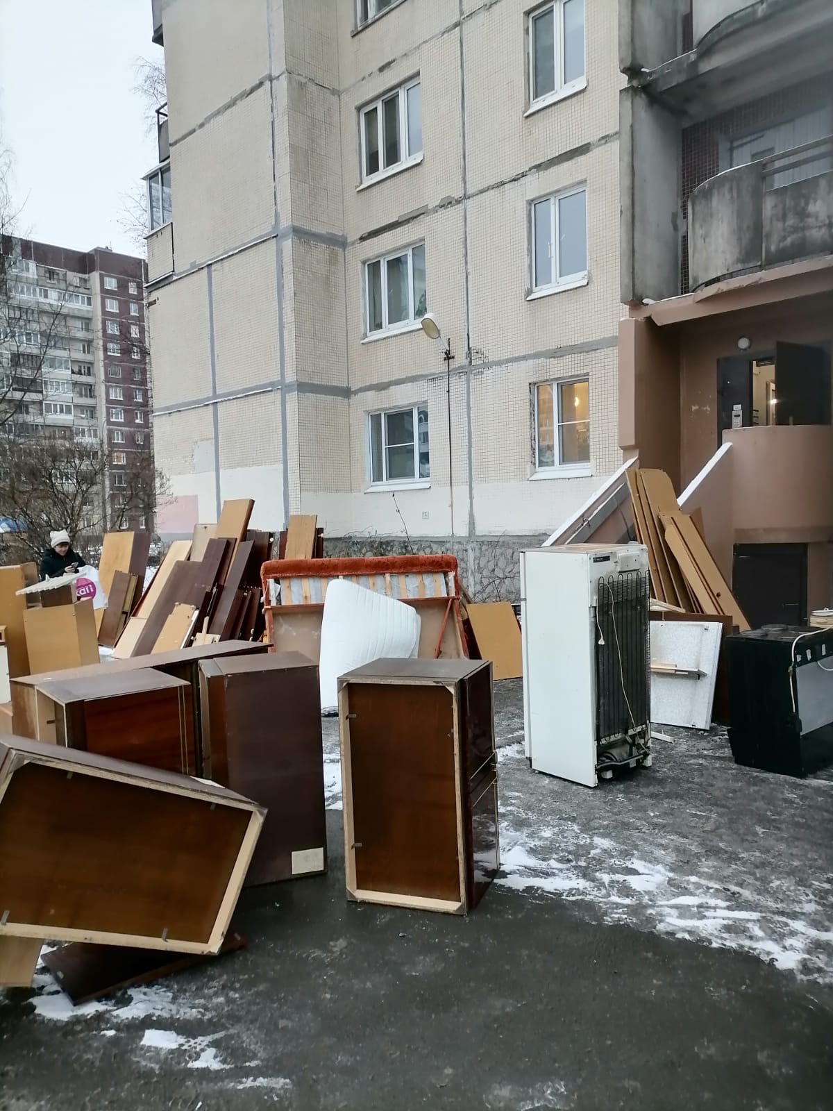 Вывоз старой мебели СПб Приморский район Испытателей 31