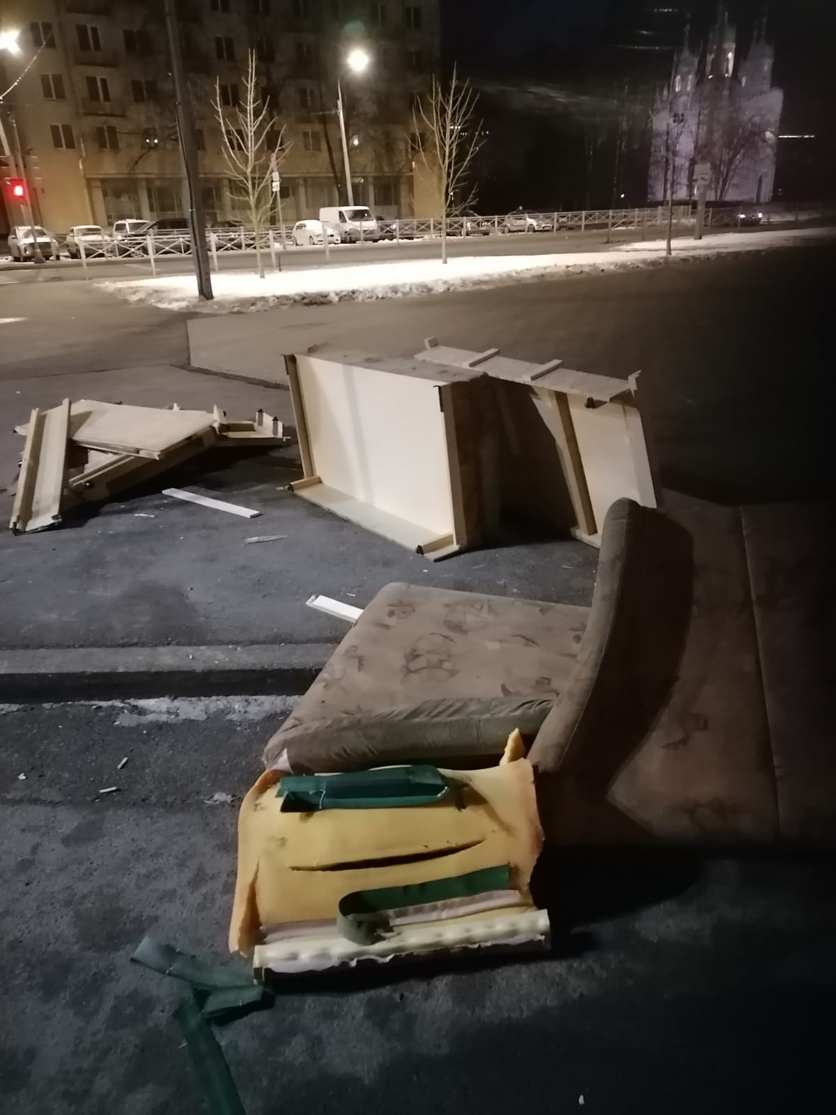 Вывоз старой мебели СПб Адмиралтейский район 5я Красноармейская 10