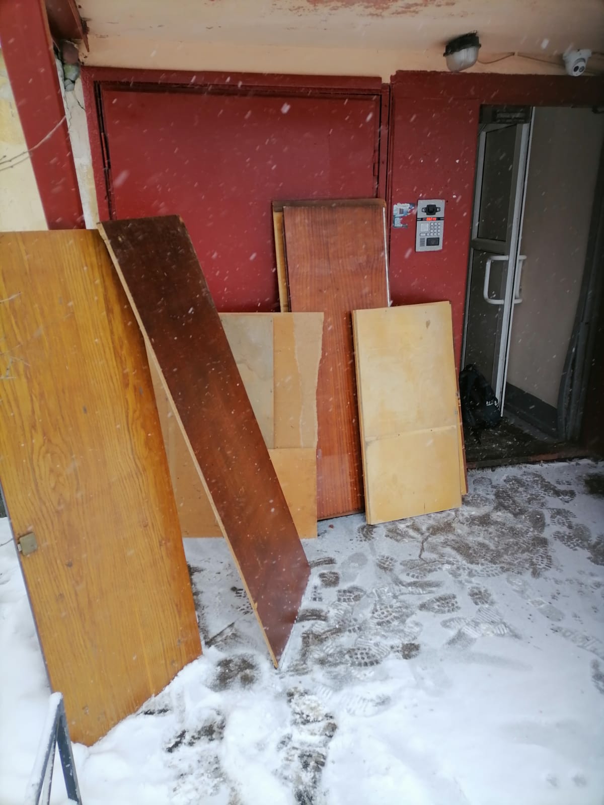 Вывоз старой мебели СПб Невский район Евдокима Огнеева 1к2